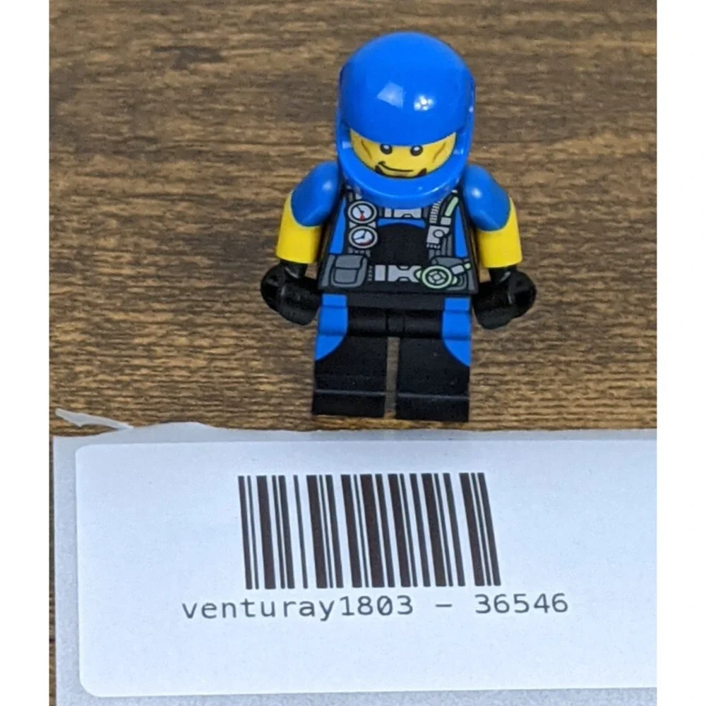 LEGO Minifigure Blue Race Car Driver – Racing Suit & Helmet – Dual Printed Torso